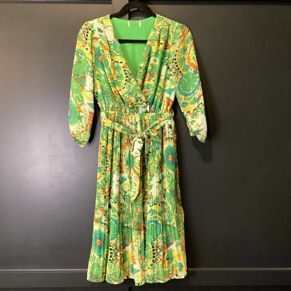 Kindred Anthropologie chiffon long sleeve v neck pleated green geo print dress S - Picture 1 of 8